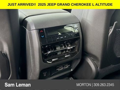 New 2025 Jeep Grand Cherokee L Altitude image 25