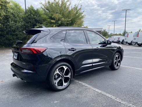 Used 2024 Ford Escape ST-Line Select w/ Tech Pack #2 AWD/4WD image 9