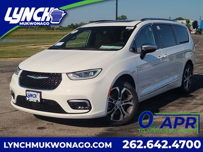 New 2026 Chrysler Pacifica Pinnacle w/ Trailer Tow Group