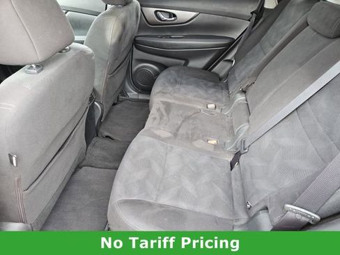 Used 2015 Nissan Rogue SV image 26