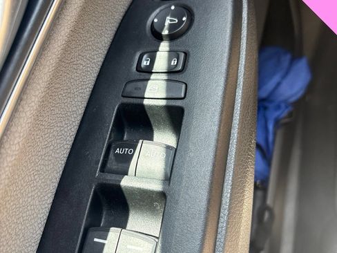 Used 2022 Honda CR-V EX image 9
