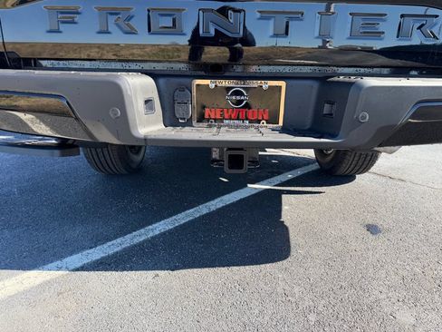New 2026 Nissan Frontier SV w/ Tow Package AWD/4WD image 33