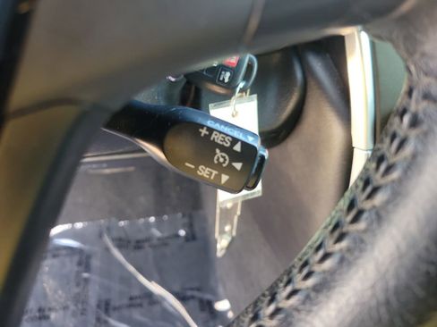 Used 2015 Toyota Camry SE image 27