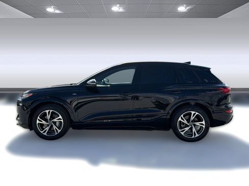 New 2027 Audi Q6 e-tron Prestige AWD/4WD image 2