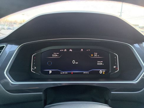 Used 2020 Volkswagen Tiguan SEL Premium R-Line image 27