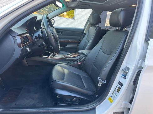 Used 2011 BMW 335d Sedan image 12