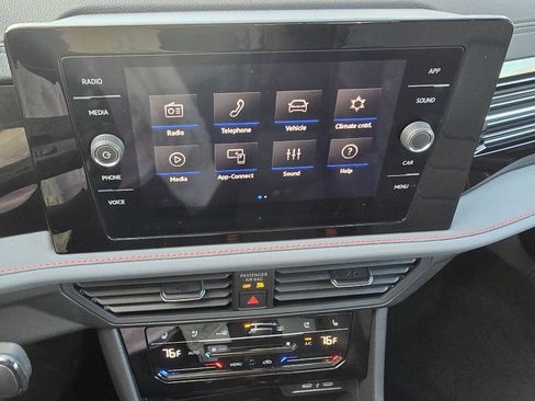 Used 2025 Volkswagen Jetta GLI Autobahn image 17