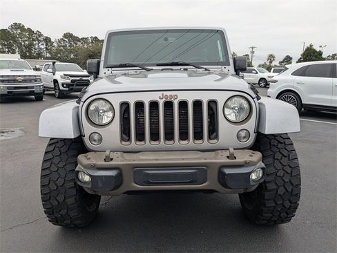 Used 2016 Jeep Wrangler Unlimited Sahara image 9