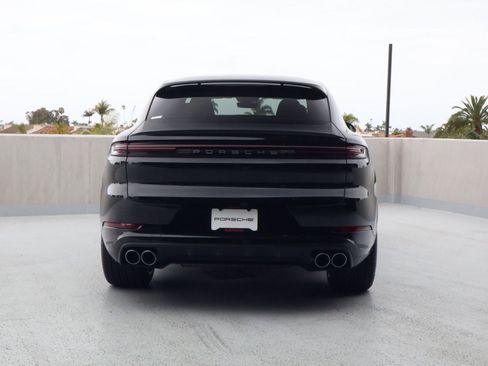 New 2026 Porsche Cayenne Coupe AWD/4WD image 10