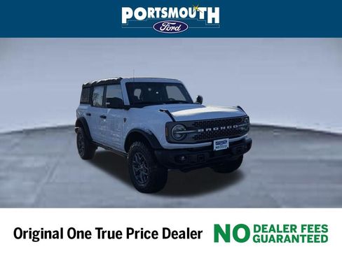 New 2025 Ford Bronco Badlands image 1