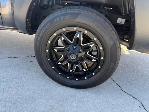 Used 2015 Toyota Tacoma PreRunner w/ Convenience Package image 4