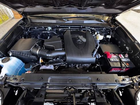 Certified 2023 Toyota Tacoma 4x4 Double Cab w/ Trail Edition image 19