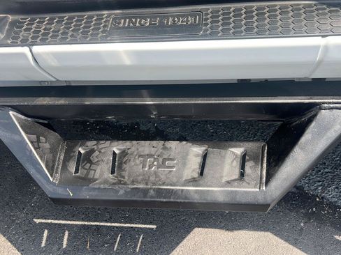Used 2021 Jeep Gladiator Mojave AWD/4WD image 8
