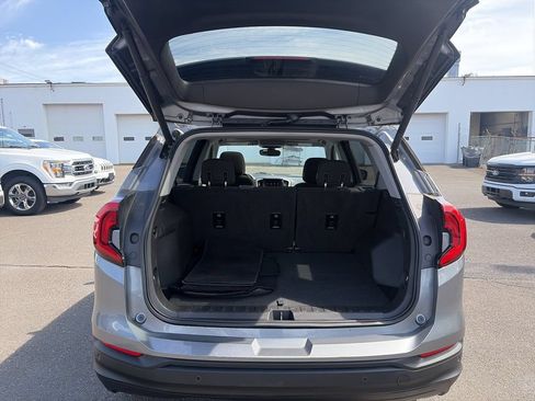 Used 2019 GMC Terrain SLE w/ Driver Convenience Package FWD image 33