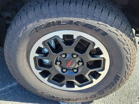 Used 2025 Toyota 4Runner TRD Off-Road Premium image 8