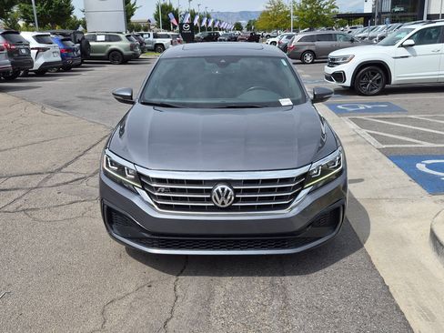 Used 2021 Volkswagen Passat 2.0T R-Line FWD image 11