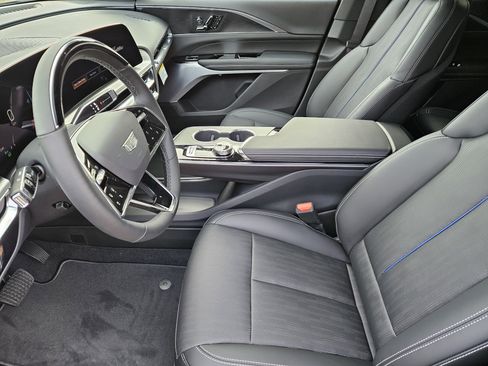 New 2026 Cadillac Lyriq Premium Luxury image 9