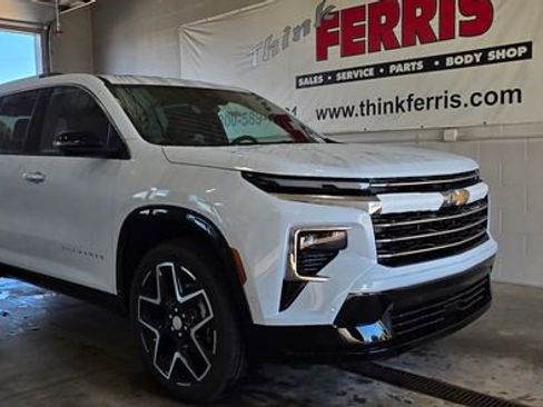 New 2026 Chevrolet Traverse High Country w/ LPO, Floor Liner Package image 7