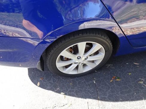 Used 2014 Hyundai Accent GLS w/ Option Group 2 image 19