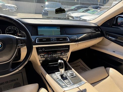 Used 2012 BMW 740Li image 23