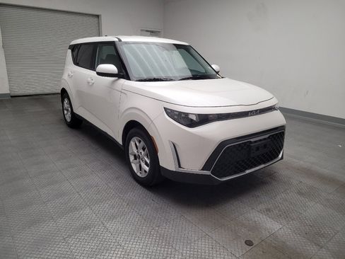 Used 2025 Kia Soul S image 13