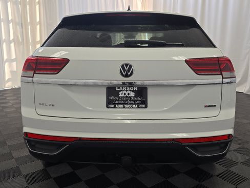 Used 2020 Volkswagen Atlas Cross Sport SEL image 5