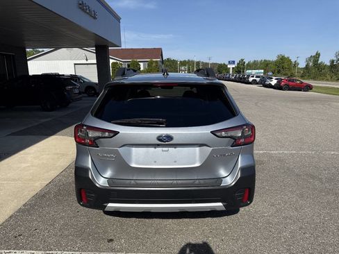 Used 2020 Subaru Outback Limited AWD/4WD image 4