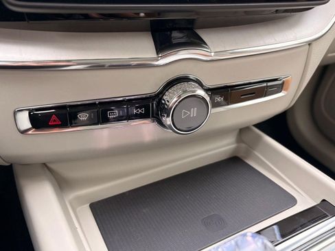 New 2026 Volvo XC60 B5 Ultra w/ Protection Package Premier image 19