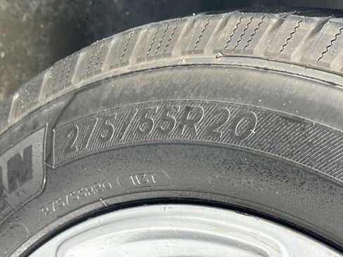 Used 2018 Ford Expedition XLT w/ Equipment Group 202A AWD/4WD image 34