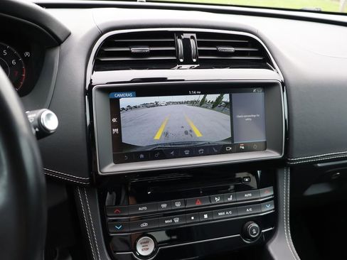 Used 2019 Jaguar F-PACE R-Sport AWD/4WD image 25