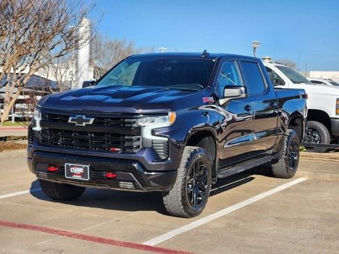 Used 2024 Chevrolet Silverado 1500 LT Trail Boss w/ Convenience Package II image 12