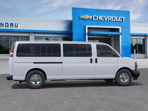 New 2025 Chevrolet Express 2500 Extended RWD image 5