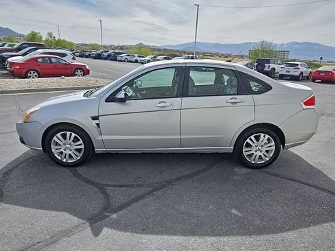 Used 2009 Ford Focus SEL image 7