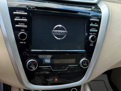 Used 2016 Nissan Murano S w/ Navigation Package AWD/4WD image 33