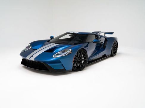 Used 2019 Ford GT RWD image 7