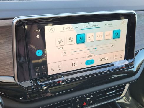 New 2026 Volkswagen Atlas SEL image 9