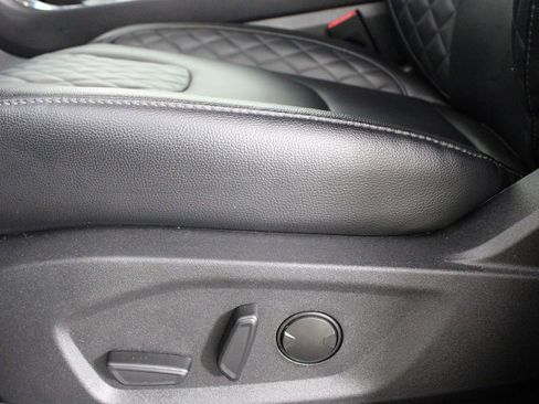 Used 2024 Ford Edge Titanium image 20