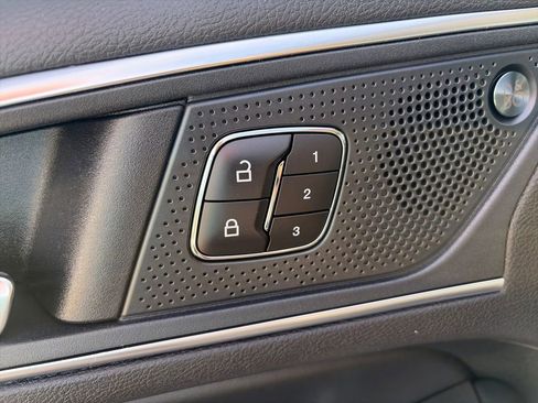 Used 2024 Ford Edge Titanium AWD/4WD image 17