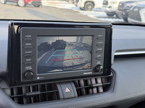 Used 2022 Toyota RAV4 XLE image 33