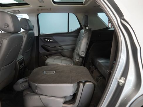 Used 2018 Chevrolet Traverse LT w/ LPO, Cargo Package AWD/4WD image 30