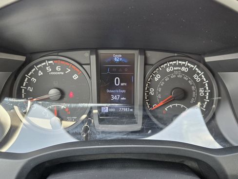 Used 2022 Toyota Tacoma SR w/ SR Convenience Package image 12