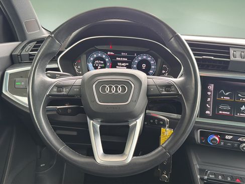 Used 2023 Audi Q3 2.0T Premium w/ Black Optic Sport Package AWD/4WD image 9