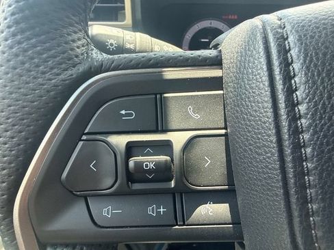 Used 2025 Toyota Tacoma TRD Sport w/ TRD Sport Upgrade Package AWD/4WD image 22