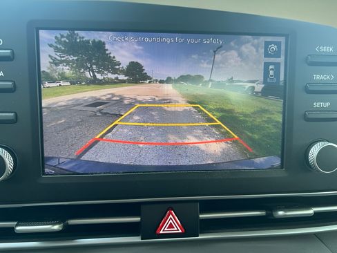 Used 2023 Hyundai Elantra Blue FWD image 26