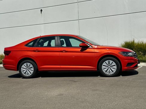 Used 2019 Volkswagen Jetta S w/ Driver Assistance Package FWD image 3