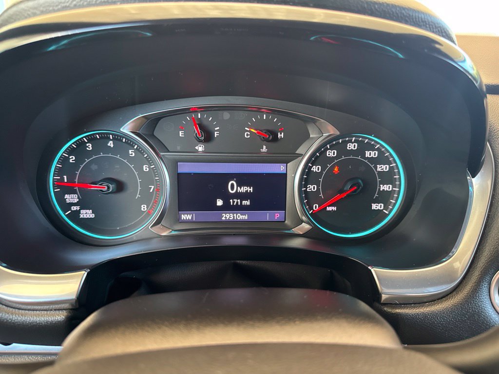 Used 2023 Chevrolet Traverse LT FWD image 21