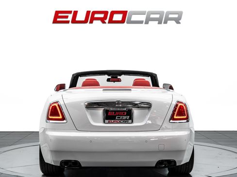 Used 2018 Rolls-Royce Dawn RWD image 5