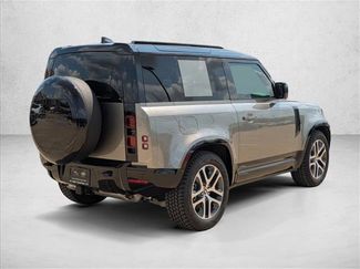 New 2025 Land Rover Defender 90 X-Dynamic SE video 2
