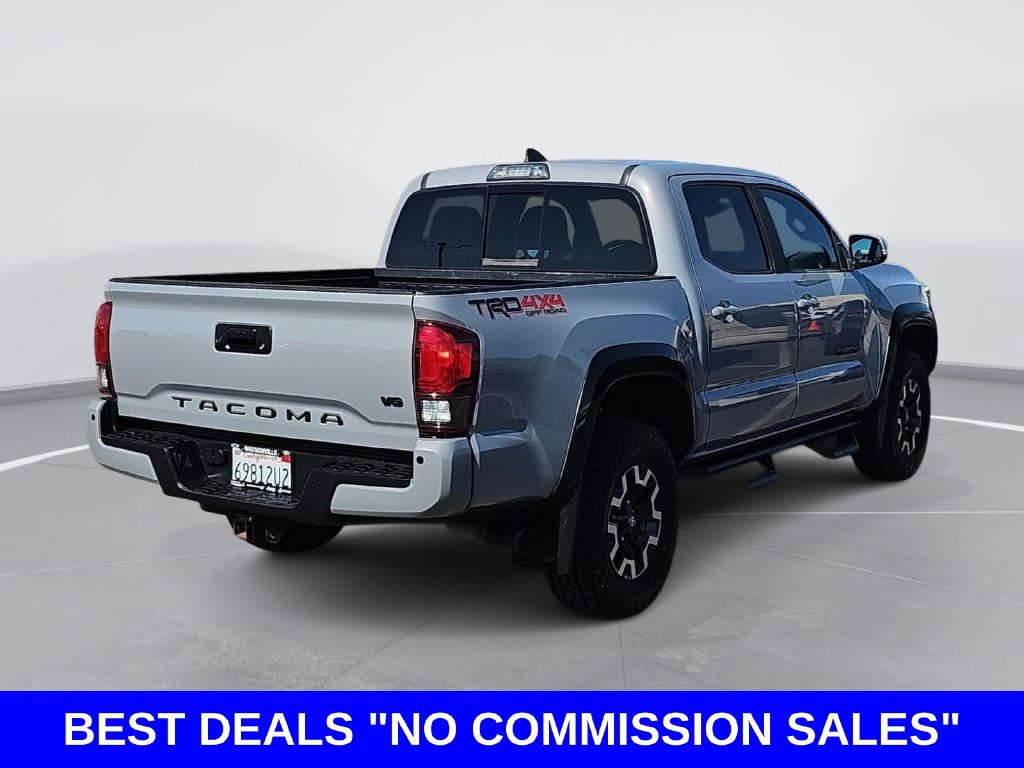 Used 2019 Toyota Tacoma TRD Off-Road AWD/4WD image 3