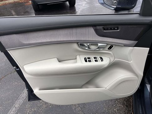New 2026 Volvo XC90 T8 Ultra w/ Protection Package Premier AWD/4WD image 11